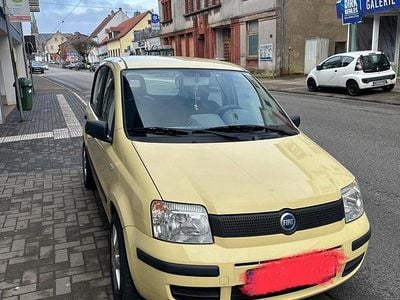 Gelb Gebraucht 2004 Fiat Panda Kleinwagen | 1.300 €
