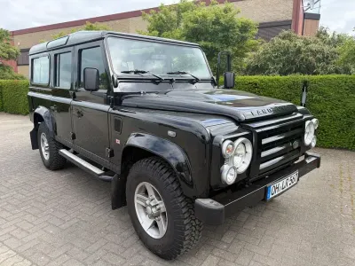Gebraucht Land Rover Defender 122 PS (89 kW) 2011 Schwarz Kombi
