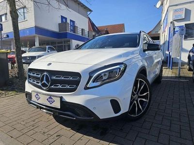 Gebraucht Mercedes GLA180 Night 122 PS (89 kW) 2019 Weiß SUV