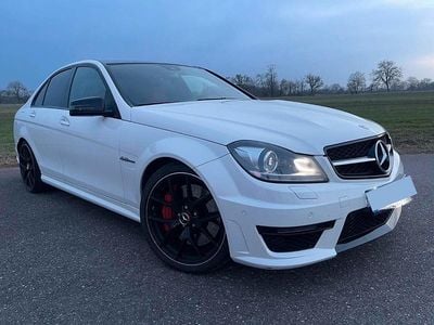 Weiß Gebraucht 2013 Mercedes C63 AMG AMG Limousine | 35.000 € (Guter Preis)