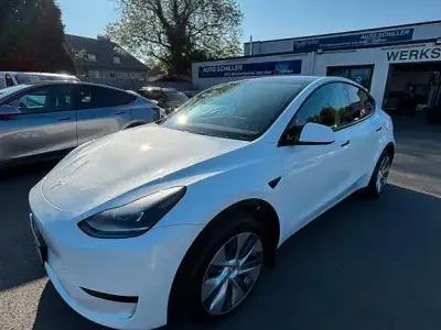 Used Tesla Model Y RWD 255 kW (347 HP) 2023 White SUV