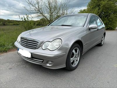 Gebraucht Mercedes C200 122 PS (89 kW) 2004 Silber Limousine
