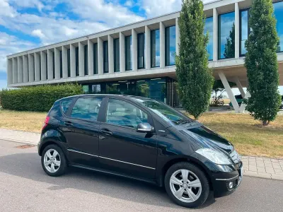 Gebraucht Mercedes A160 95 PS (69 kW) 2011 Schwarz Kleinwagen