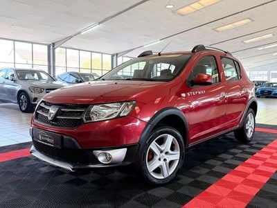 Second-hand Dacia Sandero Prestige 96 CP (70 kW) 2013 Roșu Berlinǎ