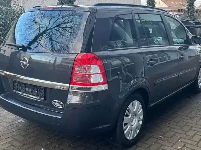 Gebraucht Opel Zafira Family 140 PS (102 kW) 2013 Grau Van / Kleinbus