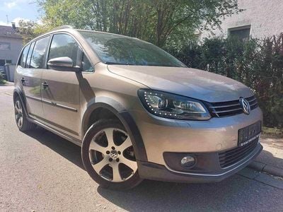 VW Touran Cross