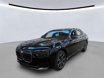 Usata BMW 750e Sport Line 489 CV (359 kW) 2023 Nero Berlina