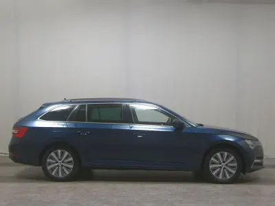 Gebraucht Skoda Superb Ambition 218 PS (160 kW) 2021 Blau Kombi