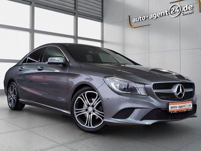 Gebraucht Mercedes CLA200 Urban 162 PS (119 kW) 2015 Mountaingrau metallic Limousine