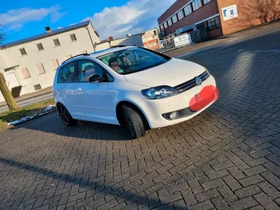 Gebraucht VW Golf VI 140 PS (102 kW) 2012 Weiß Kleinwagen