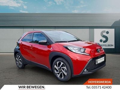 Neu Toyota Aygo X 72 PS (52 kW) 2025 Chili red metallic SUV