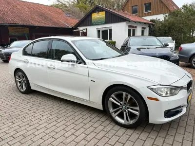 Gebraucht BMW 320 Sport Line 184 PS (135 kW) 2012 Weiß Limousine