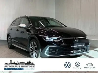 Używany VW Golf Alltrack 200 KM (147 kW) 2023 Czarny Kombi