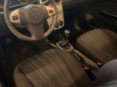 Second-hand Opel Corsa Catch Me 60 CP (44 kW) 2007 Negru Hatchback