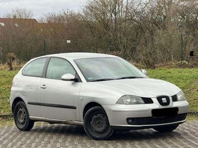 Grau Gebraucht 2004 Seat Ibiza Kleinwagen | 1.500 € (Fairer Preis)