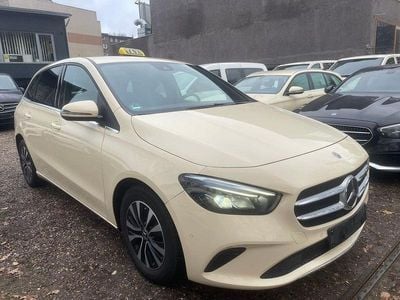 Gebraucht Mercedes B180 116 PS (85 kW) 2021 Beige Van / Kleinbus
