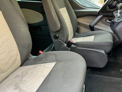 Grau Gebraucht 2015 Ford Tourneo Van / Kleinbus | 16.000 € (Etwas zu teuer)