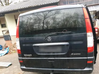Second-hand Mercedes Viano 150 CP (110 kW) 2006 Negru Monovolum