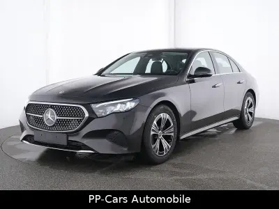 Gebraucht Mercedes E220 Advanced 197 PS (144 kW) 2025 Graphitgraumet. Limousine