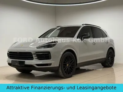 Gebraucht Porsche Cayenne E-Hybrid 462 PS (339 kW) 2021 Grau SUV