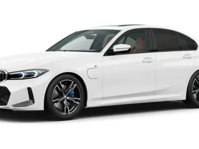 Gebraucht BMW 330e Comfort Edition 292 PS (214 kW) 2025 Weiß Limousine