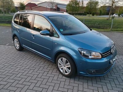 gebraucht VW Touran 1.6 TDI "Cup • TÜV Neu • Navi/SHZ/PDC/AHK/Tempomat