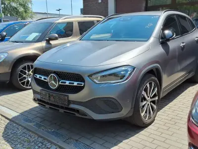 Gebraucht Mercedes GLA220 Progressive 190 PS (139 kW) 2023 Grau SUV