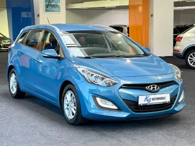 Gebraucht Hyundai i30 Trend 135 PS (99 kW) 2013 Blau Kombi