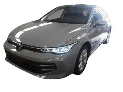 Gebraucht VW Golf VIII Life 116 PS (85 kW) 2025 Grau Limousine