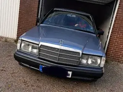 Gebraucht Mercedes 190 160 PS (117 kW) 1989 Blau Limousine