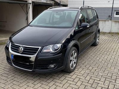 VW Touran Cross