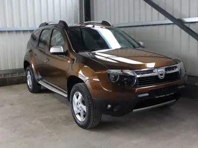 Brugt Dacia Duster Lauréate 105 HK (77 kW) 2010 Brun SUV