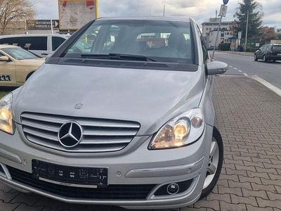 Gebraucht Mercedes B200 140 PS (102 kW) 2006 Silber Van / Kleinbus