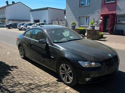 Second-hand BMW 320 170 CP (125 kW) 2008 Negru Coupe