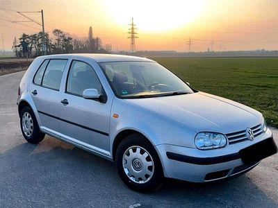 Gebraucht VW Golf IV 101 PS (74 kW) 1998 Silber Kleinwagen