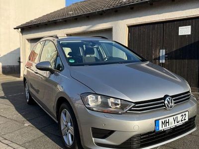 Silber Gebraucht 2015 VW Golf Sportsvan Comfortline Van / Kleinbus | 10.900 € (Fairer Preis)