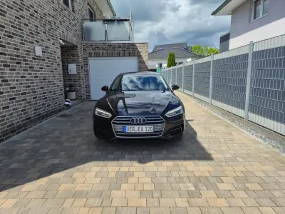 Gebraucht Audi A5 Sport 190 PS (139 kW) 2019 Schwarz Coupé