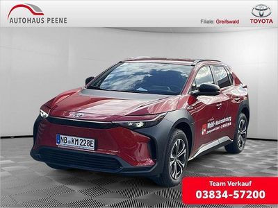 Gebraucht Toyota bZ4X Basis 150 kW (204 PS) 2023 Emotional red SUV