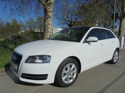 Gebraucht Audi A3 Ambiente 125 PS (91 kW) 2010 Weiß Kleinwagen