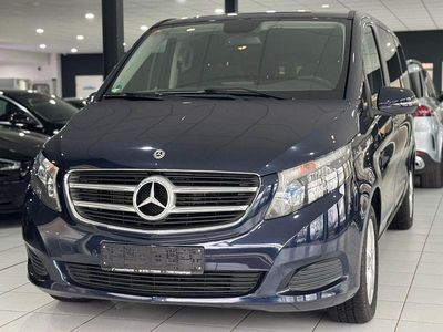 Cavansitblau metallic Gebraucht 2018 Mercedes V220 Edition Van / Kleinbus | 29.950 € (Guter Preis)