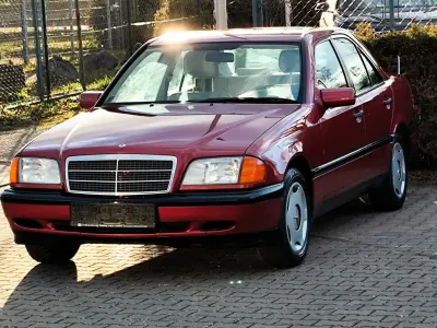 Gebraucht Mercedes C180 Elegance 122 PS (89 kW) 1994 Rot Limousine