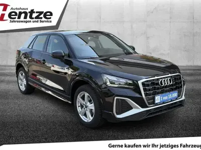 Gebraucht Audi Q2 S-Line 150 PS (110 kW) 2025 Mythosschwarz metallic (metallic) SUV