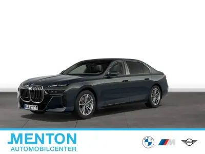 Gebraucht BMW 740 299 PS (219 kW) 2026 Grau Limousine
