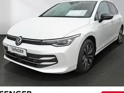 Gebraucht VW Golf VIII Goal 150 PS (110 kW) 2025 Weiß Limousine