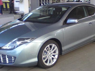 Gebraucht Renault Laguna Coupé Dynamique 170 PS (125 kW) 2009 Blau Coupé