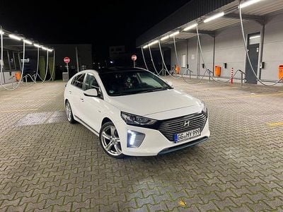 Weiß Gebraucht 2019 Hyundai Ioniq Trend Kleinwagen | 12.000 € (Fairer Preis)