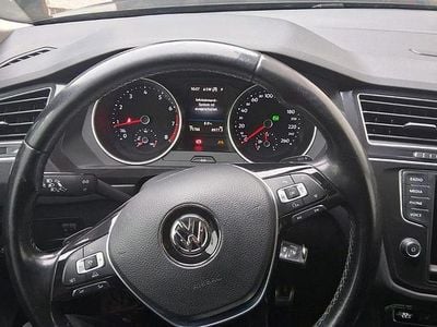 Gebraucht VW Tiguan Sound 150 PS (110 kW) 2017 Grau SUV