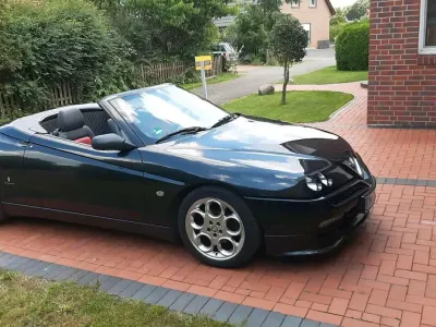 Gebraucht Alfa Romeo Spider 150 PS (110 kW) 2002 Schwarz Cabrio