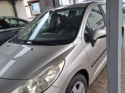 Beige Gebraucht 2009 Peugeot 207 Kombi | 2.000 € (Etwas zu teuer)