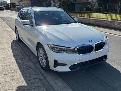 Gebraucht BMW 320 Sport Line 190 PS (139 kW) 2019 Weiß Kombi